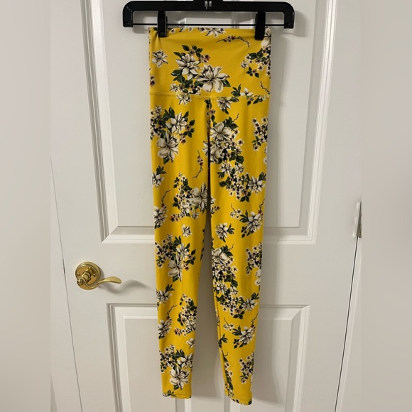 Carbon38 x Beach Riot Shea 7/8 Legging - Picture 3 of 10